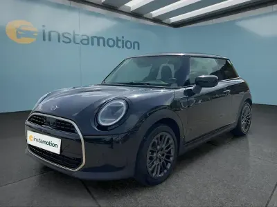 Używany Mini Cooper Favoured 114 kW (156 KM) 2025 Czarny Hatchback