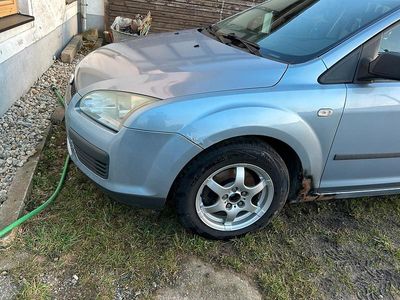 Gebraucht Ford Focus 115 PS (84 kW) 2005 Blau Limousine