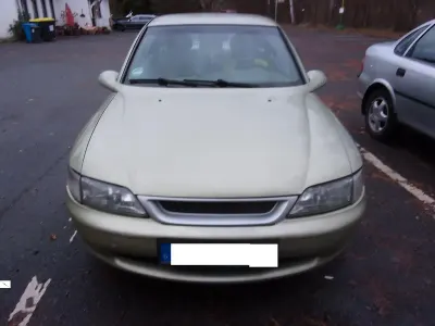 Gebraucht Opel Vectra Sport 115 PS (84 kW) 1996 Grün Limousine