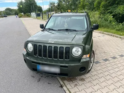 Gebraucht Jeep Patriot 140 PS (102 kW) 2010 Grün SUV