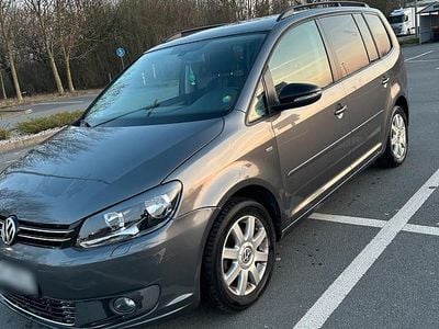 Gebraucht VW Touran 105 PS (77 kW) 2013 Braun Van / Kleinbus
