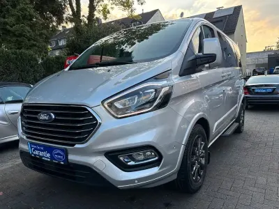 Usata Ford Tourneo 185 CV (136 kW) 2020 Argento Monovolume
