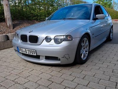 Silber Gebraucht 2001 BMW 325 Sport Line Limousine | 5.500 €