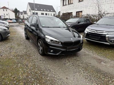 Gebraucht BMW 218 Sport Line 150 PS (110 kW) 2016 Black sapphire metallic Van / Kleinbus