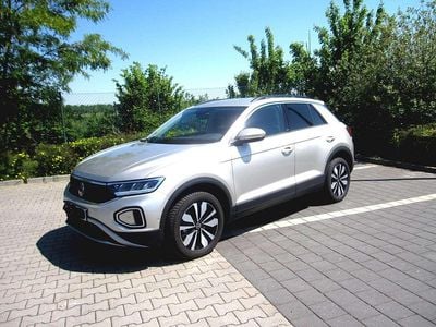 Second-hand VW T-Roc Move 150 CP (110 kW) 2023 Argintiu SUV
