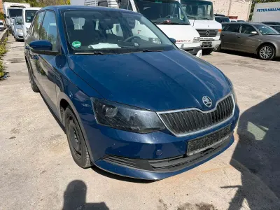 Gebraucht Skoda Fabia 90 PS (66 kW) 2015 Blau Kleinwagen
