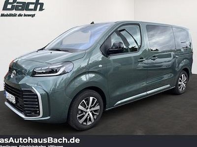 Grün Gebraucht 2025 Toyota Proace Verso City Kombi | 48.990 €