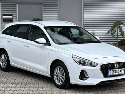 Gebraucht Hyundai i30 Trend 120 PS (88 kW) 2017 Weiß Kombi