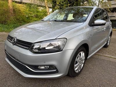 Second-hand VW Polo Comfortline 90 CP (66 kW) 2016 Argintiu Berlinǎ