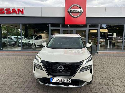 Pearl with Gebraucht 2025 Nissan X-Trail Tekna SUV | 41.990 €