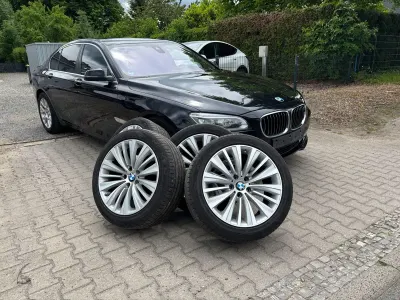 Gebraucht BMW 730 Sport Line 258 PS (189 kW) 2015 Schwarz Limousine