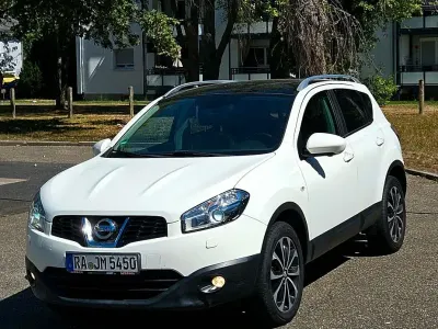 Gebraucht Nissan Qashqai 141 PS (103 kW) 2012 Weiß SUV