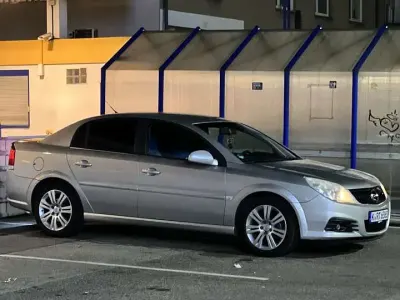 Gebraucht Opel Vectra Business 105 PS (77 kW) 2007 Limousine