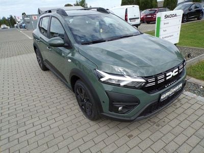 Second-hand Dacia Sandero Expression 91 CP (66 kW) 2025 Verde SUV