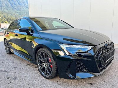 Schwarz Neu 2025 Audi RS3 Sport Limousine | 71.900 €