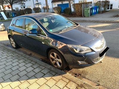 Gebraucht Opel Astra Sport 140 PS (102 kW) 2011 Blau Limousine