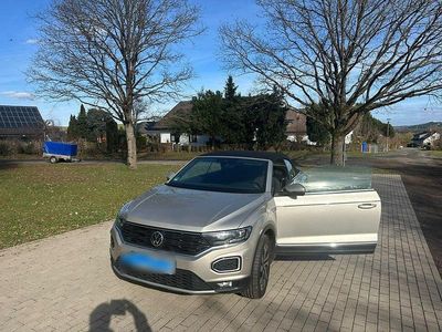 Gebraucht VW T-Roc Cabriolet Active 150 PS (110 kW) 2021 Grau Cabrio