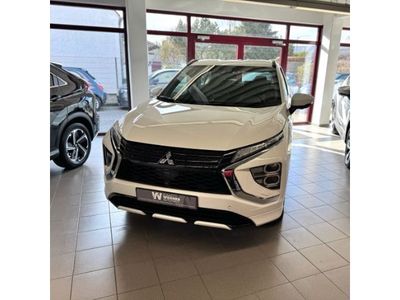 S) (weiss Gebraucht 2022 Mitsubishi Eclipse Cross Plus SUV | 25.990 € (Fairer Preis)