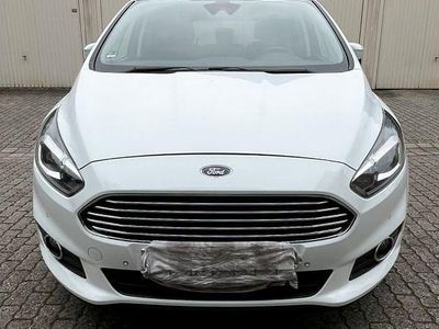 Gebraucht Ford S-MAX Business Edition 179 PS (131 kW) 2017 Weiß Van / Kleinbus