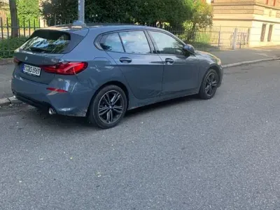 Gebraucht BMW 118 Sport Line 150 PS (110 kW) 2021 Grau Kleinwagen