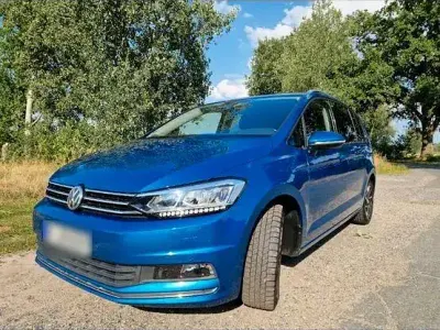 Gebraucht VW Touran Comfortline 116 PS (85 kW) 2019 Blau Van / Kleinbus