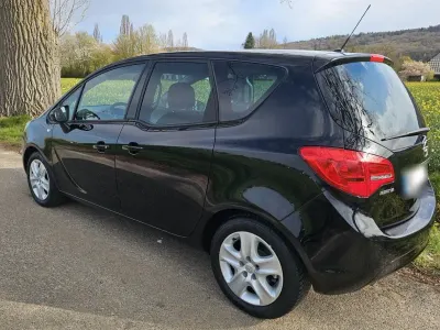 Gebraucht Opel Meriva Edition 120 PS (88 kW) 2011 Schwarz Van / Kleinbus