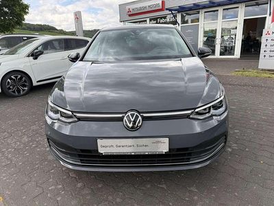 Gebraucht VW Golf VIII Move 150 PS (110 kW) 2023 Delfingrau Kleinwagen