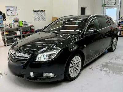 Gebraucht Opel Insignia 170 PS (125 kW) 2013 Schwarz Kombi