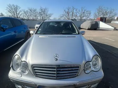 Gebraucht Mercedes C220 Elegance 150 PS (110 kW) 2006 Silber Limousine