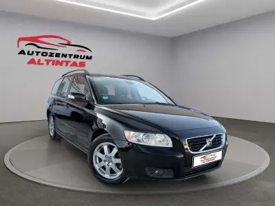 Używany Volvo V50 136 KM (100 kW) 2009 Czarny Kombi