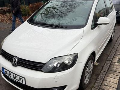 Weiß Gebraucht 2010 VW Golf Plus Cross Comfortline Van / Kleinbus | 5.600 € (Fairer Preis)
