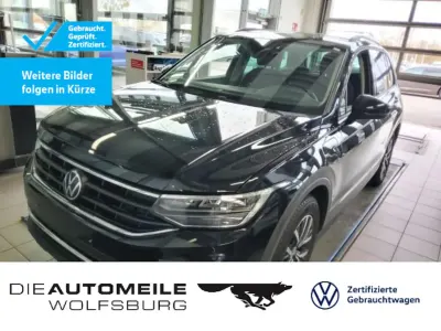 Gebraucht VW Tiguan Life 245 PS (180 kW) 2023 Deep black perleffekt SUV