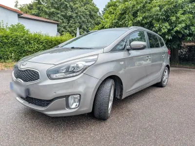 Gebraucht Kia Carens Vision 135 PS (99 kW) 2013 Grau Van / Kleinbus