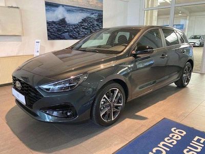 Neu Hyundai i30 Advantage 101 PS (74 kW) 2025 Cypress green / mic Kleinwagen