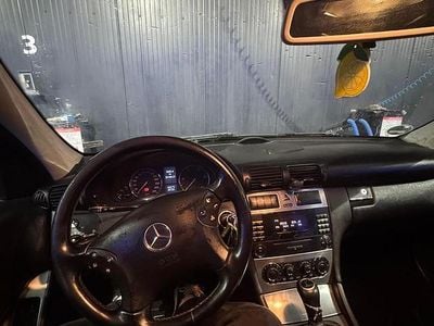 Gebraucht Mercedes C200 122 PS (89 kW) 2004 Schwarz Kombi