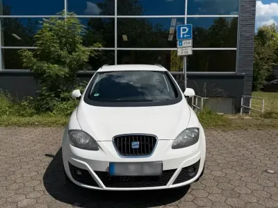 Gebraucht Seat Altea XL 125 PS (91 kW) 2011 Weiß Van / Kleinbus