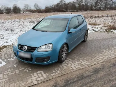 Second-hand VW Golf IV GT 170 CP (125 kW) 2006 Albastru Berlinǎ