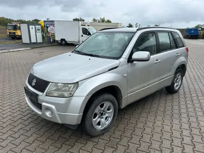 Gebraucht Suzuki Grand Vitara Club 140 PS (102 kW) 2007 Silber SUV