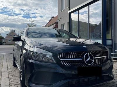 Gebraucht Mercedes A200 AMG line 136 PS (100 kW) 2015 Schwarz Limousine