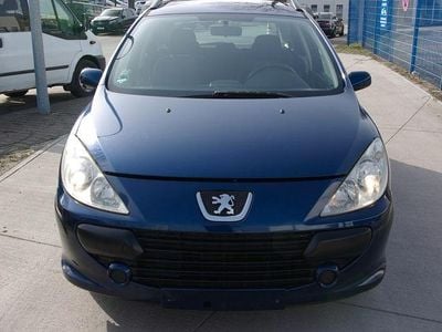 Gebraucht Peugeot 307 Tendance 109 PS (80 kW) 2005 Blau (metallic) Kombi