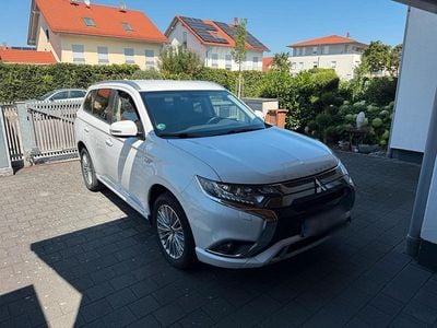 Mitsubishi Outlander P-HEV