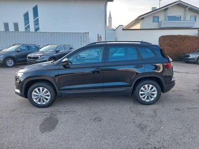 Schwarzmetallic Neu 2025 Skoda Karoq Selection SUV | 30.990 € (Guter Preis)