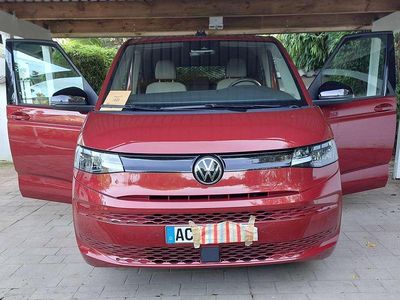 Gebraucht VW Multivan 204 PS (150 kW) 2024 Rot Van