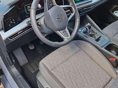 Gebraucht VW Golf VIII Life 150 PS (110 kW) 2024 Grau Kombi