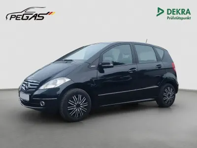 Gebraucht Mercedes A170 Elegance 116 PS (85 kW) 2009 Kosmosschwarz (metallic) Limousine
