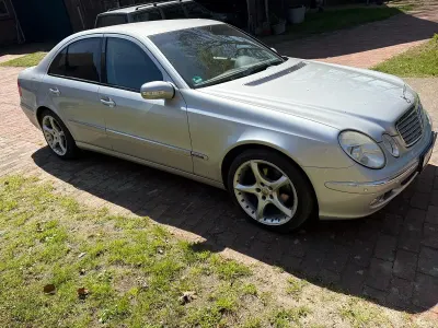 Occasion Mercedes E240 Elegance 177 ch (130 kW) 2004 Argent Berline