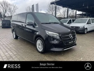 Gebraucht Mercedes V300 Avantgarde 237 PS (174 kW) 2024 Obsidianschwarz Van / Kleinbus