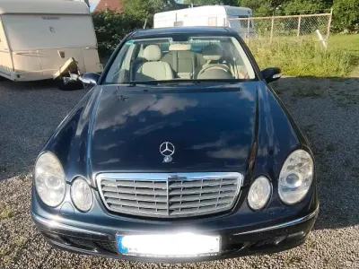 Gebraucht Mercedes E320 204 PS (150 kW) 2005 Schwarz Limousine