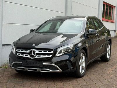 Second-hand Mercedes GLA180 Urban 109 CP (80 kW) 2017 Negru SUV