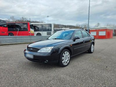 Gebraucht Ford Mondeo Ghia 145 PS (106 kW) 2001 Schwarz Limousine